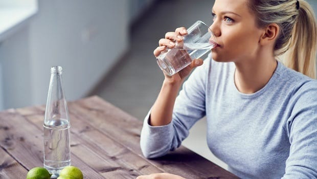 uống nước giảm cân