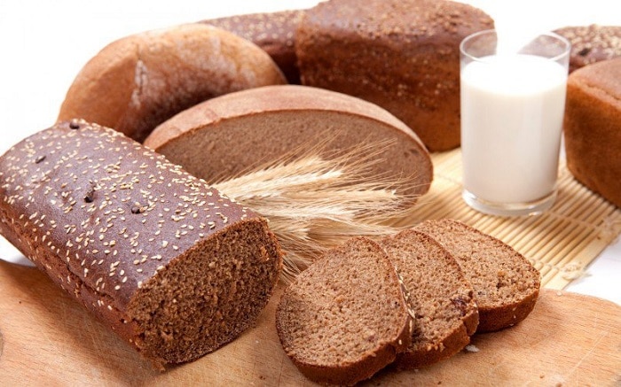 Bánh mì lúa mạch đen trong 100 gr thì khoảng 284 calo.