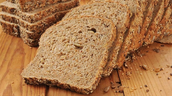 Lưu ý với bánh mì Ezekiel này là có chứa gluten nên nếu bạn là người dị ứng với gluten thì không nên sử dụng.