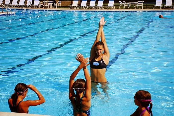 Bơi lội – bộ môn thể thao tốt cho sức khỏe và tăng trưởng chiều cao.
