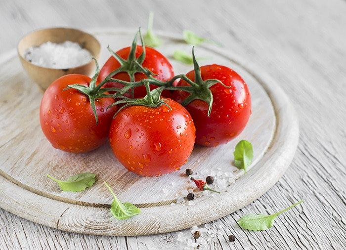 Có thể ăn cà chua sống để giảm cân.