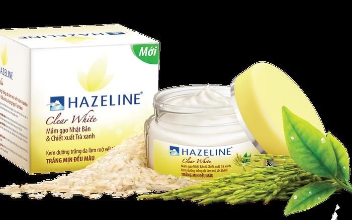 Kem dưỡng da mặt Hazeline mầm gạo và trà xanh.