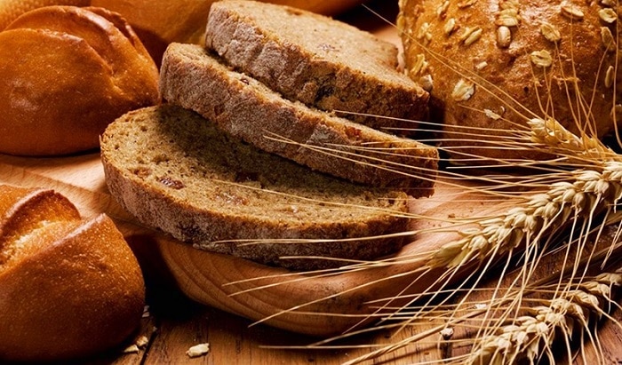 Lúa mạch và lúa mì nguyên hạt là thực phẩm giàu tinh bột tốt cho người giảm béo.