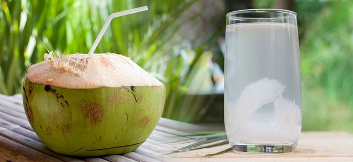 Nước dừa tươi còn giúp tinh thần sảng khoái.