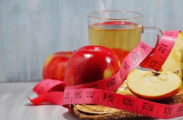 Bạn có thể ăn táo trước hoặc sau bữa ăn đều được, kiên trì thực hiện sẽ nhanh thấy hiệu quả.