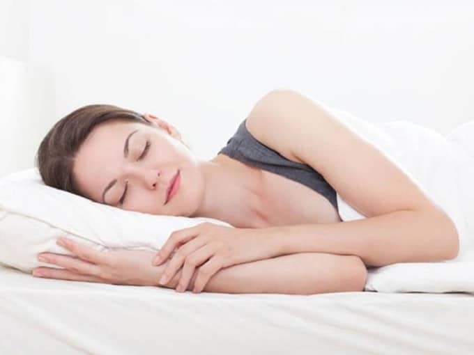 Ngủ đủ giấc cũng là một trong những cách tăng cân tự nhiên