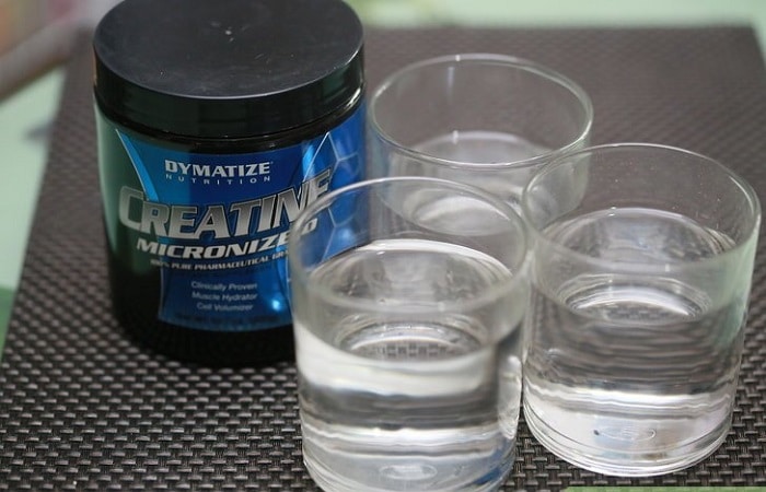Sử dụng Creatine nên uống nhiều nước.