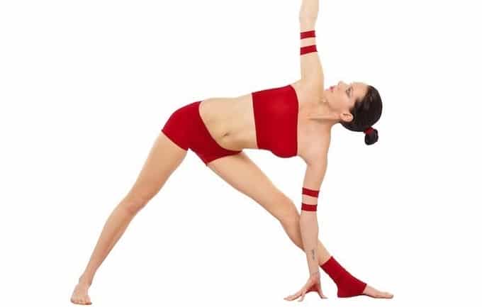 Yoga cho bà bầu tư thế tam giác